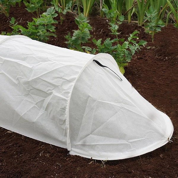 Smart Garden GroZone Fleece Tunnel 1 Smart Garden GroZone Fleece Tunnel