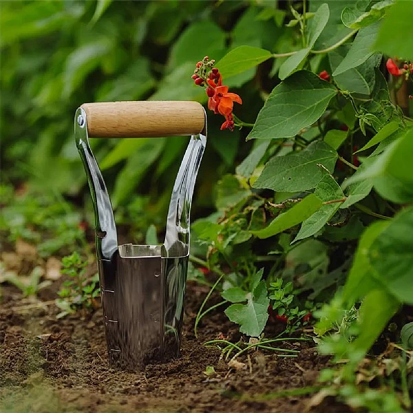 Kent & Stowe Large Stainless Steel Hand Bulb Planter 2 Kent & Stowe Large Stainless Steel Hand Bulb Planter - Image 2